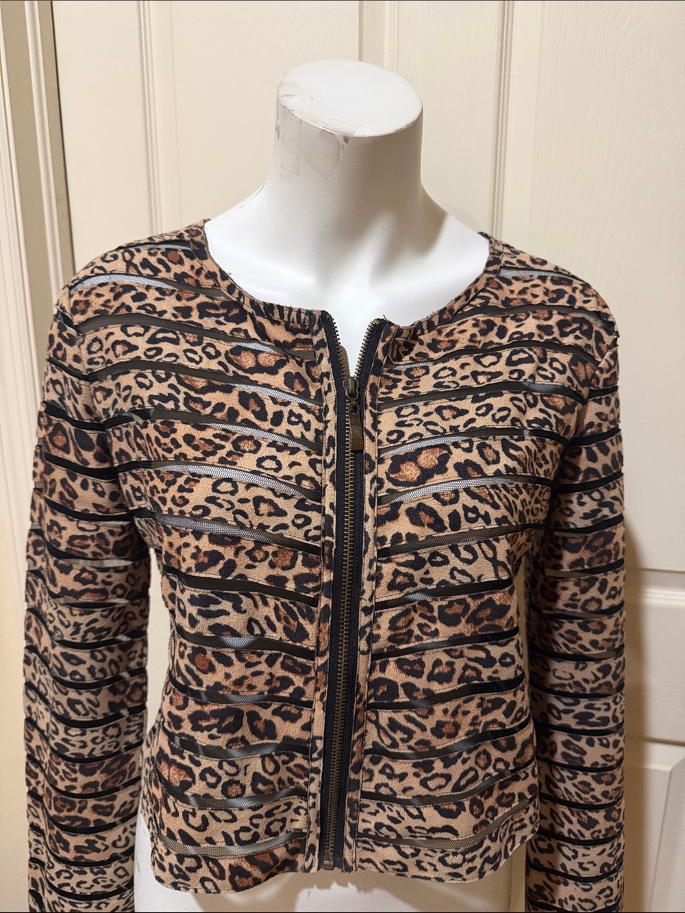 Ark & Co Leopard and sheer Striped Crop Jacket. Size Medium.
